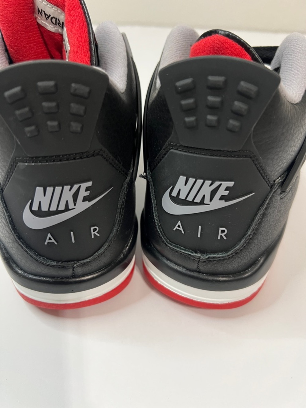 Nike Air Jordan 4 Retro ‘Bred size 7Y - Picture 2 of 11